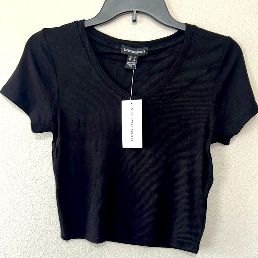 Women’s ribbed short sleeve V-neck‎ cropped top black multiple sizes